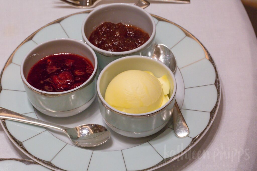 Cornish Cream Tea vs. Devon Cream Tea